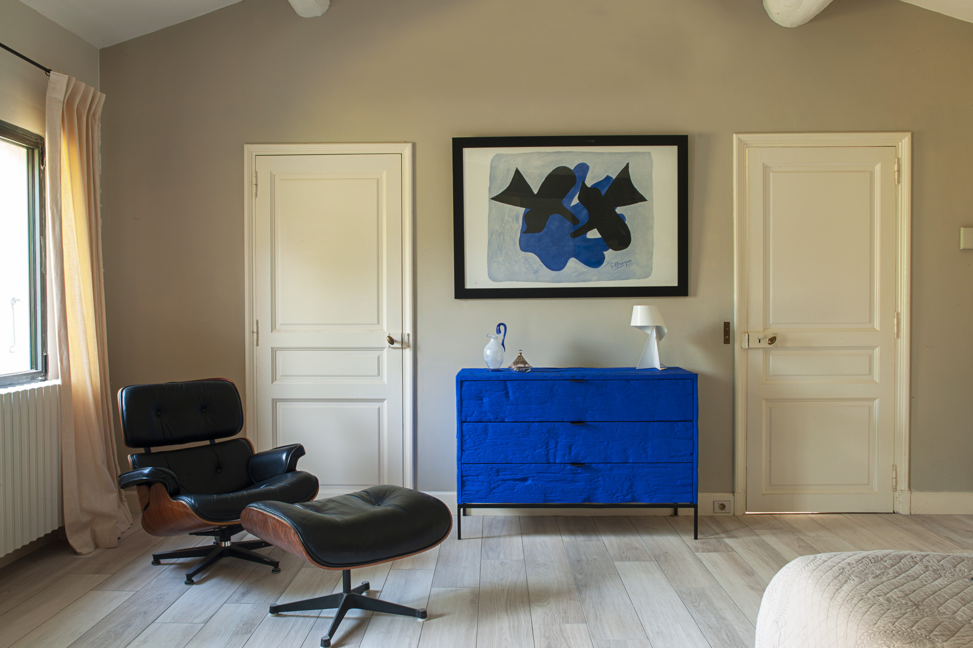 Commode luxueuse en bois finition bleue